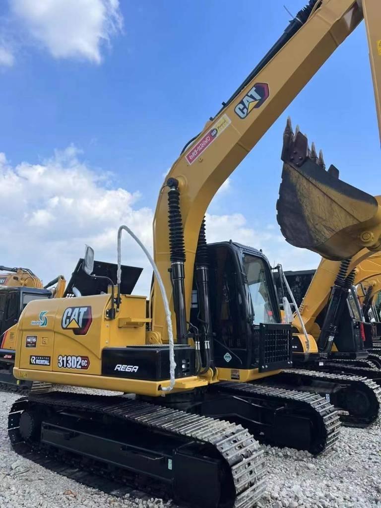 CAT 313 حفارات زحافة