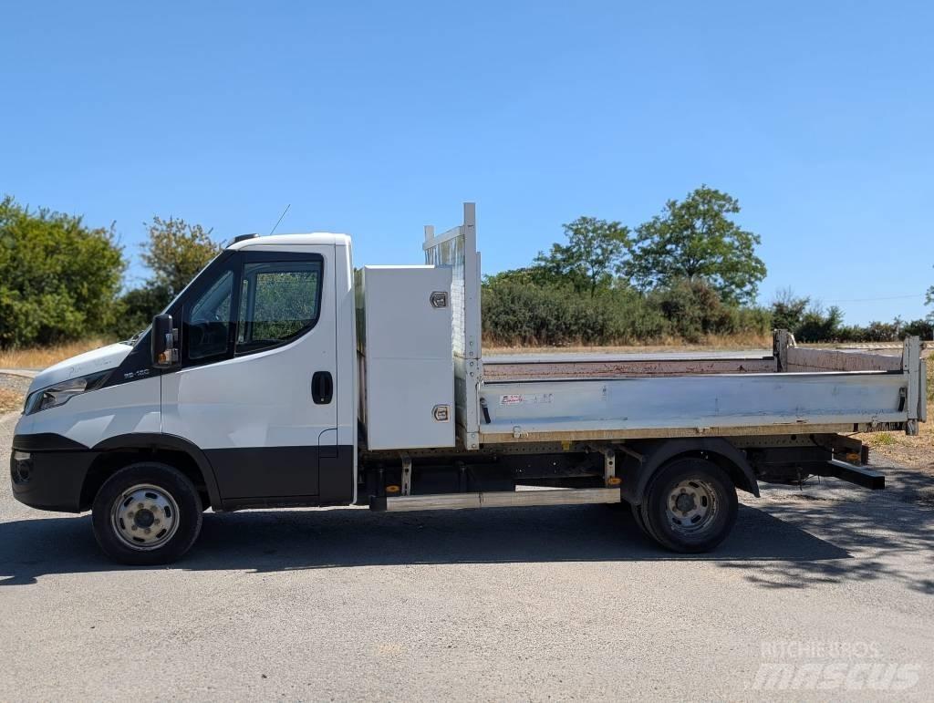 Iveco 35-12 شاحنات خفيفة/مفصلية الجوانب