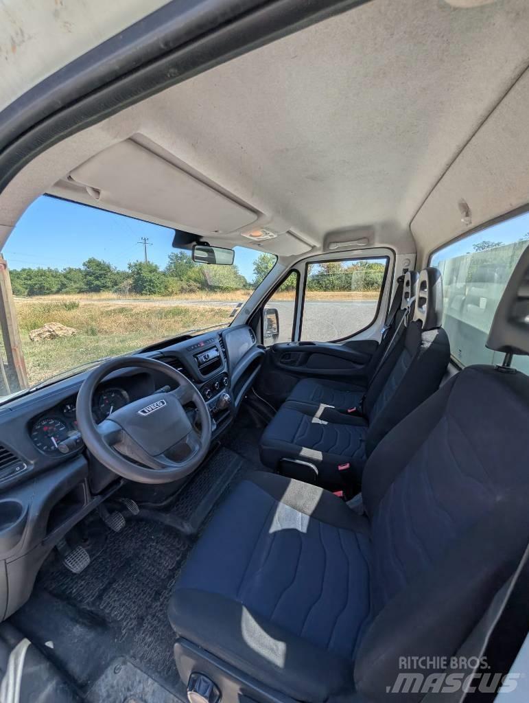 Iveco 35-12 شاحنات خفيفة/مفصلية الجوانب