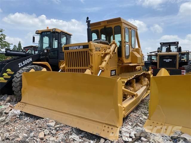CAT D 7 G بلدوزرات مجنزرة