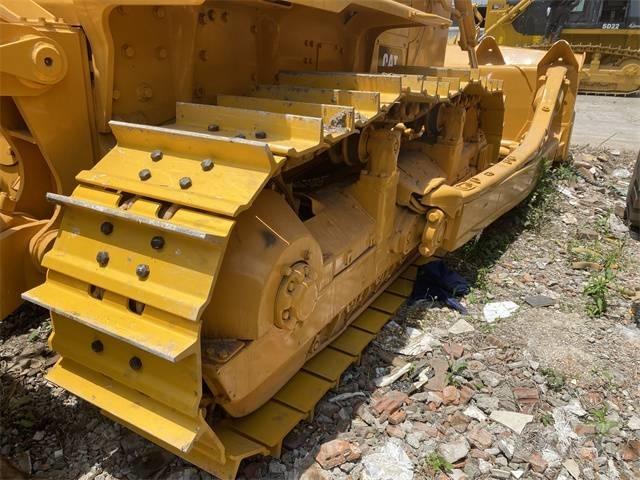 CAT D 7 G بلدوزرات مجنزرة