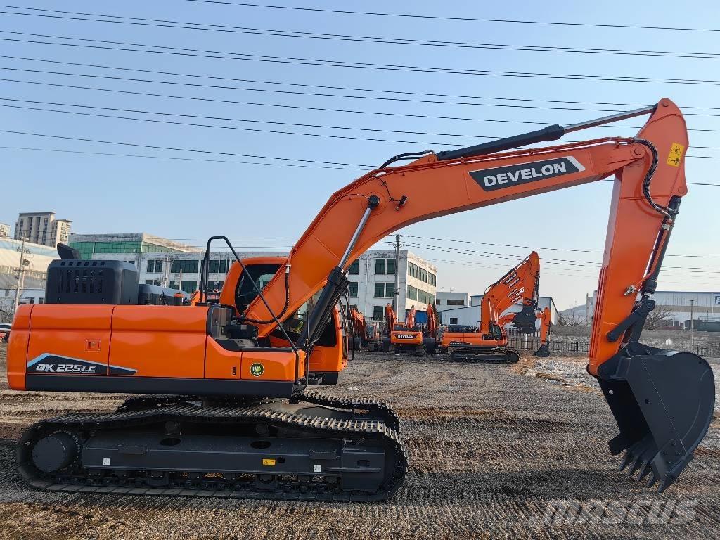 Doosan DX225 حفارات زحافة