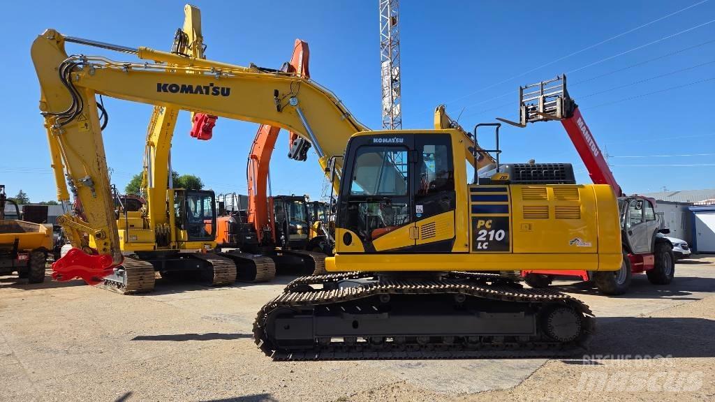 Komatsu PC 210 LC-11 حفارات زحافة