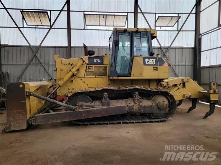 CAT D 7 G2 بلدوزرات مجنزرة