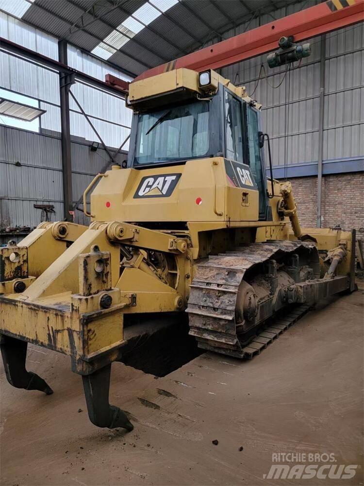 CAT D 7 G2 بلدوزرات مجنزرة