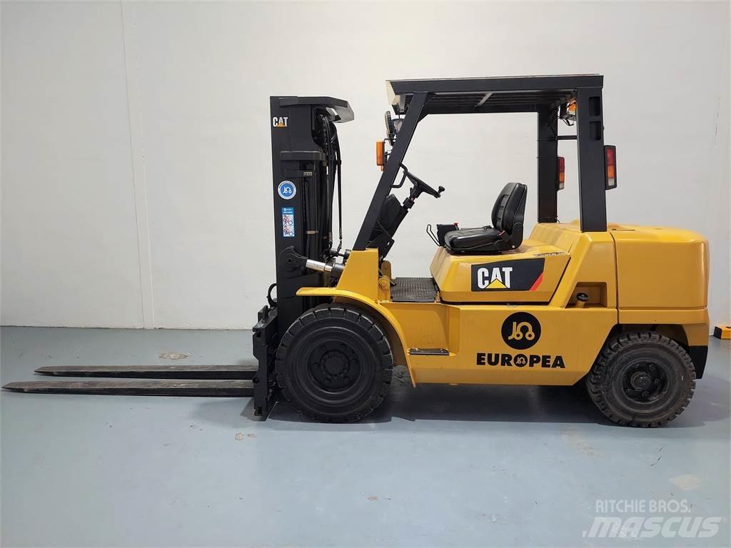 CAT DP45K شاحنات الديزل