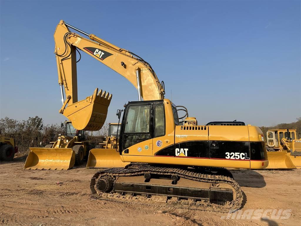 CAT 325C حفارات زحافة