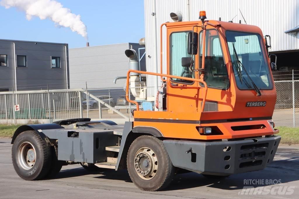 Terberg YT182 جرارات صالات المطارات