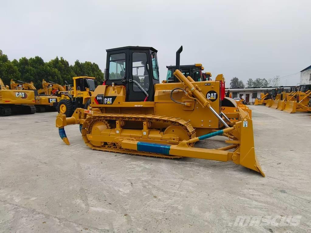 CAT D6G بلدوزرات مجنزرة