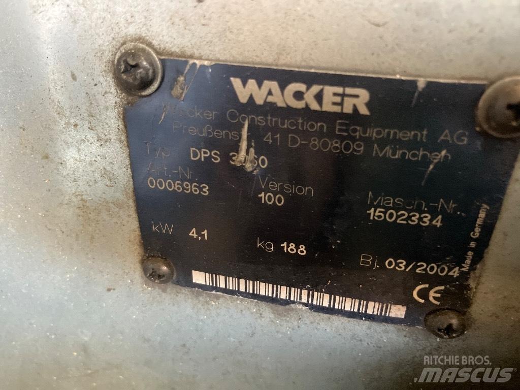 Wacker 3060 دكاكات أفقية