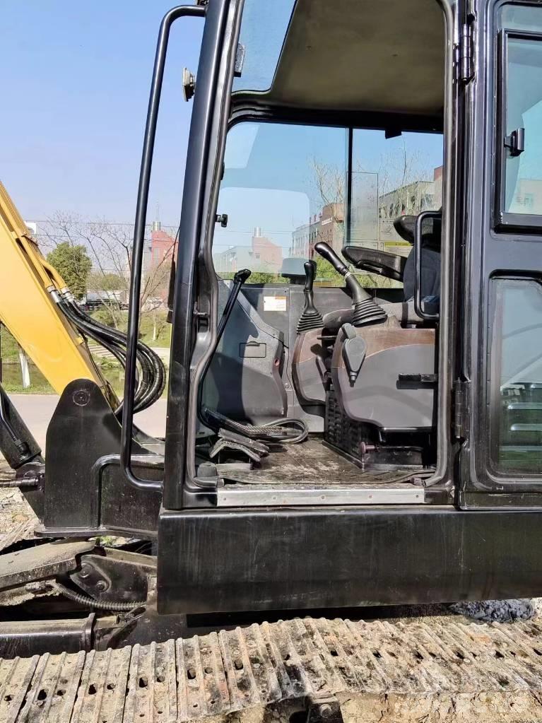 Sany SY 60 C حفارات زحافة