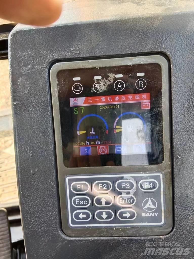Sany SY 60 C حفارات زحافة