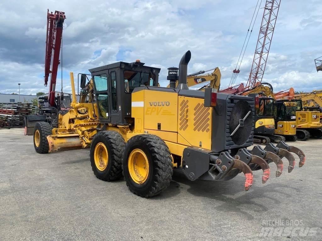 Volvo G720B NVT معدات تمهيد الطرق