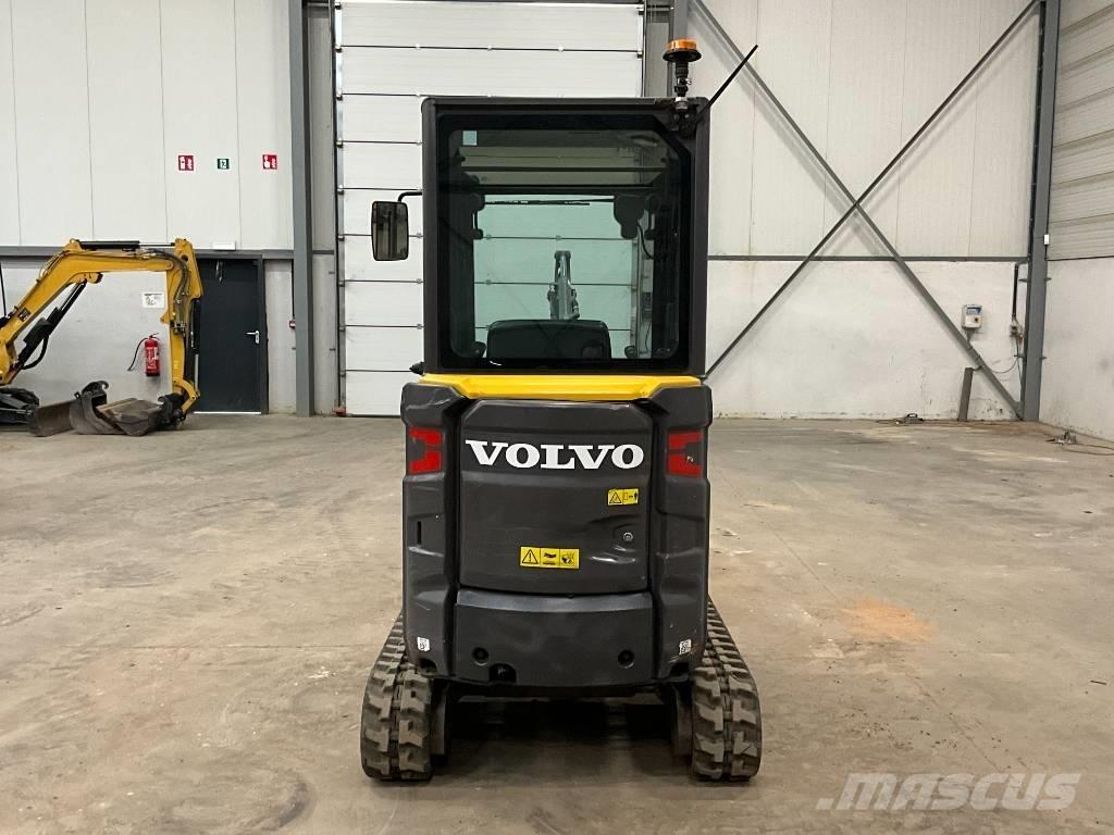 Volvo EC 18 E حفارات صغيرة أقل من 7 طن (حفارات صغيرة)
