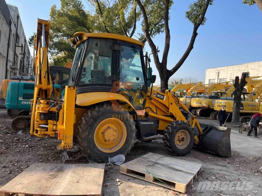 JCB 3 CX لوادر ذات جرافات عكسية