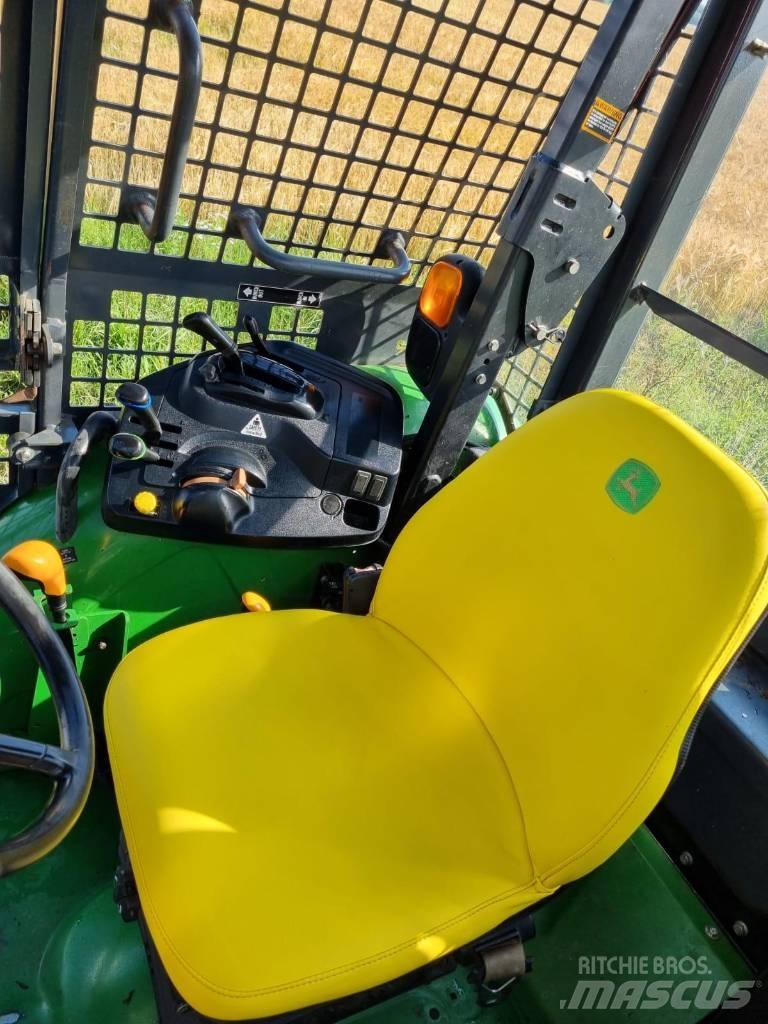 John Deere 5100 M جرارات التحريج