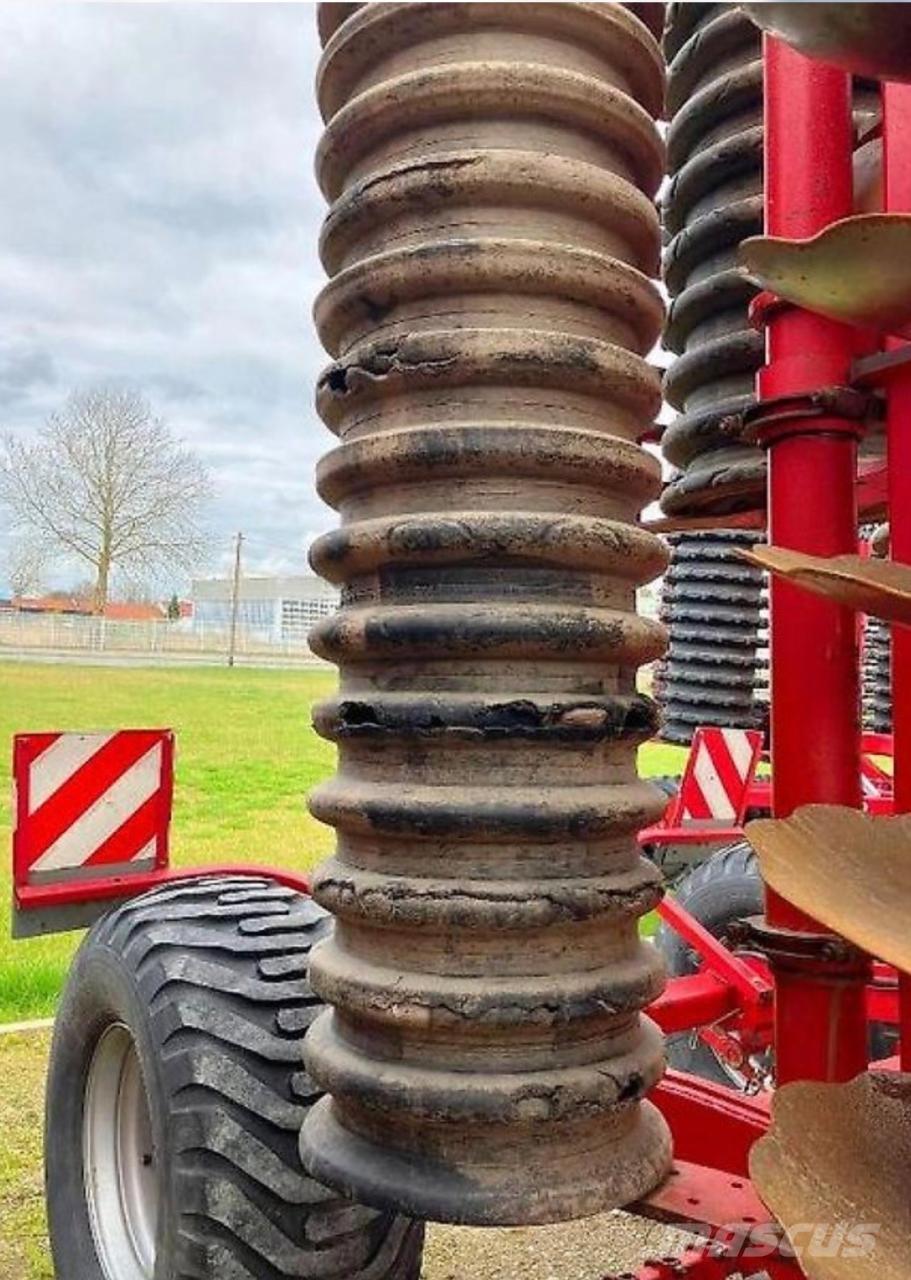 Horsch Joker 10 RT زحافات ساحقة