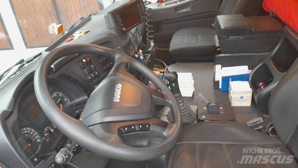 Iveco Trakker 450 شاحنات الرافعات