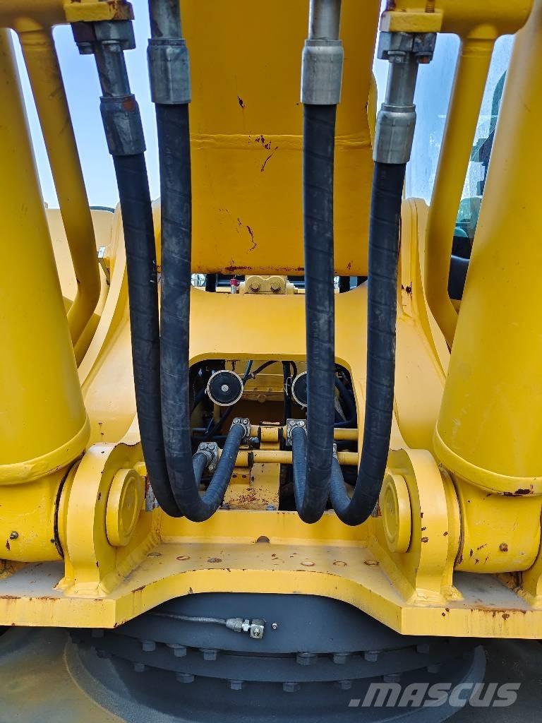 Komatsu PC 400-8 حفارات زحافة