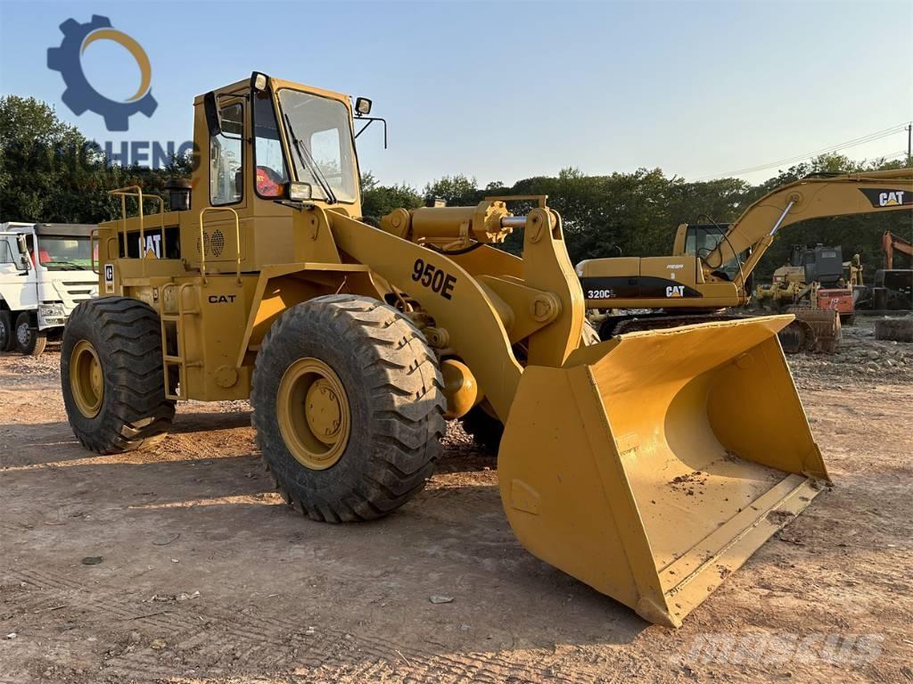 CAT 950 E لوادر بعجل