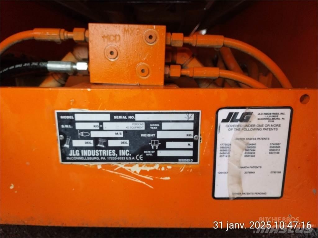 JLG 4394RT رافعات مقصية الشكل