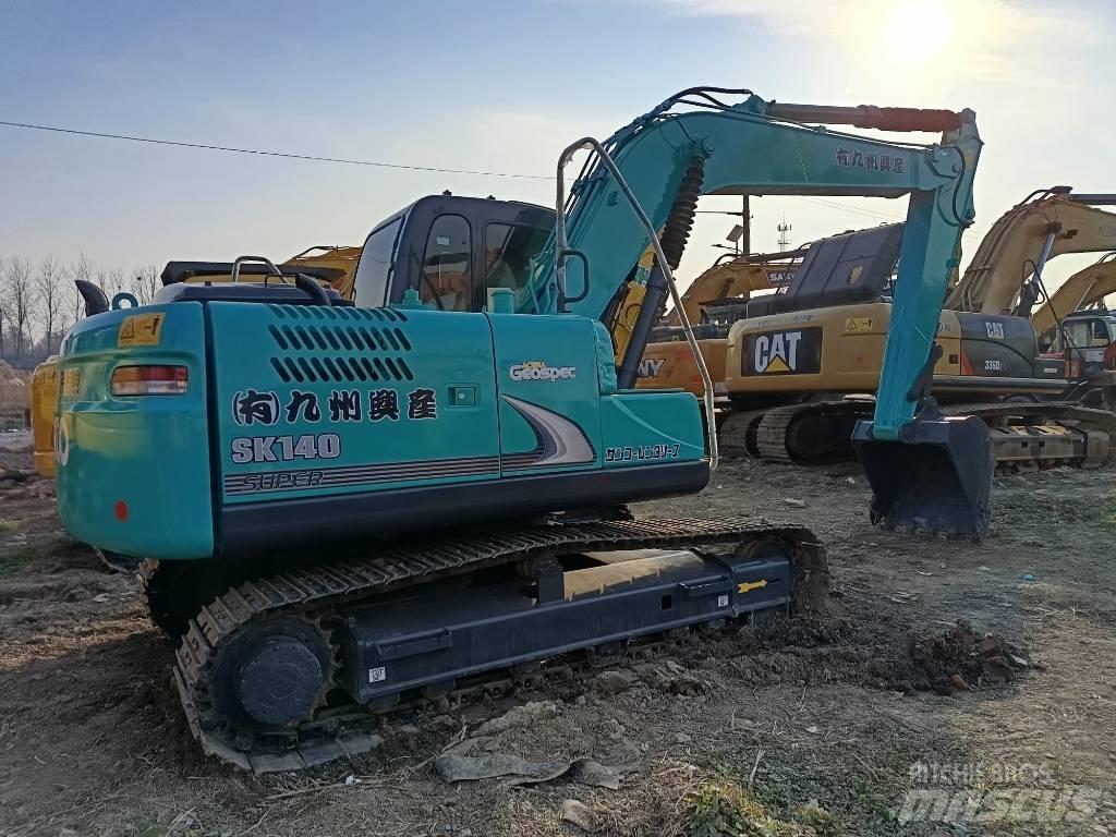 Kobelco SK140 حفارات زحافة