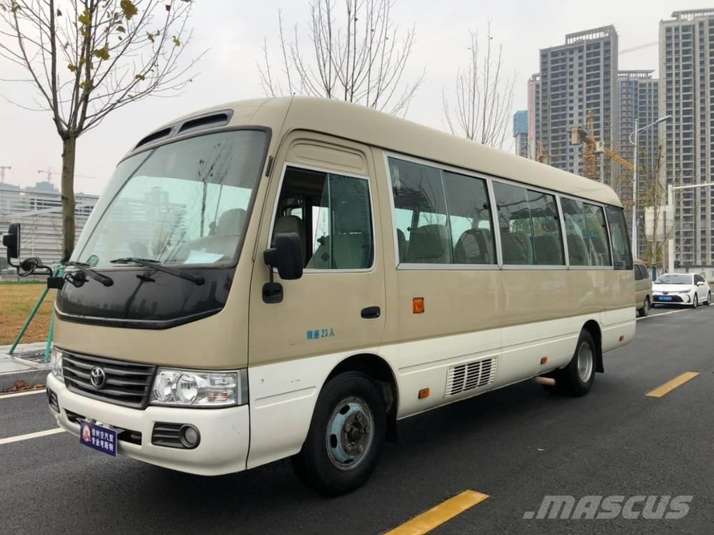 Toyota Coaster حافلة داخل المدينة