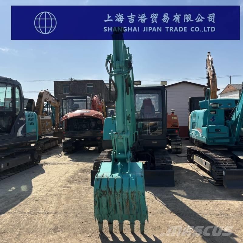 Kobelco SK 60 حفارات زحافة
