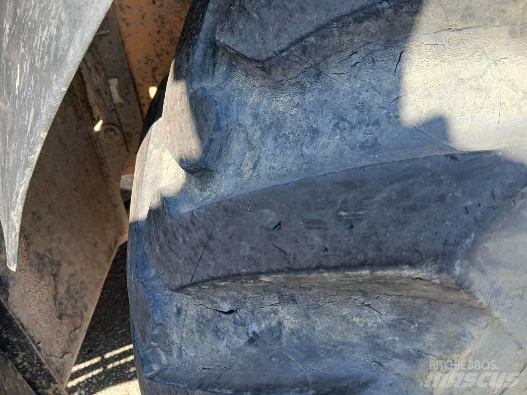 JCB 4 CX ProAEC لوادر ذات جرافات عكسية