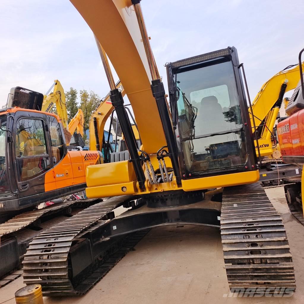 CAT 320 GC حفارات زحافة