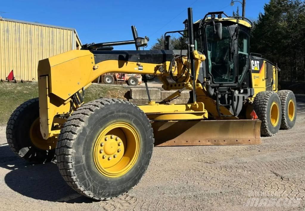 CAT 140M معدات تمهيد الطرق