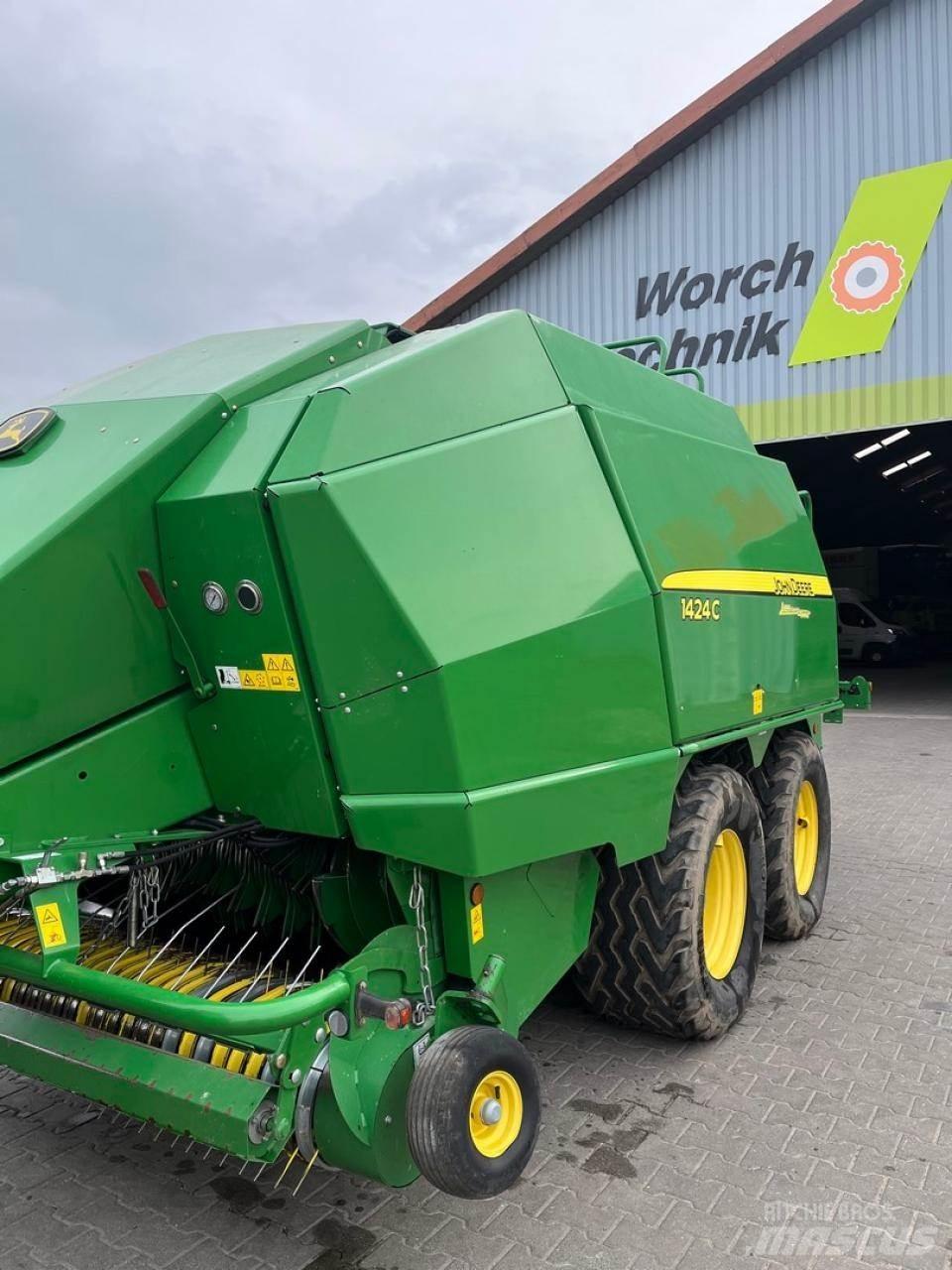 John Deere 1424 C محزمات مربعة