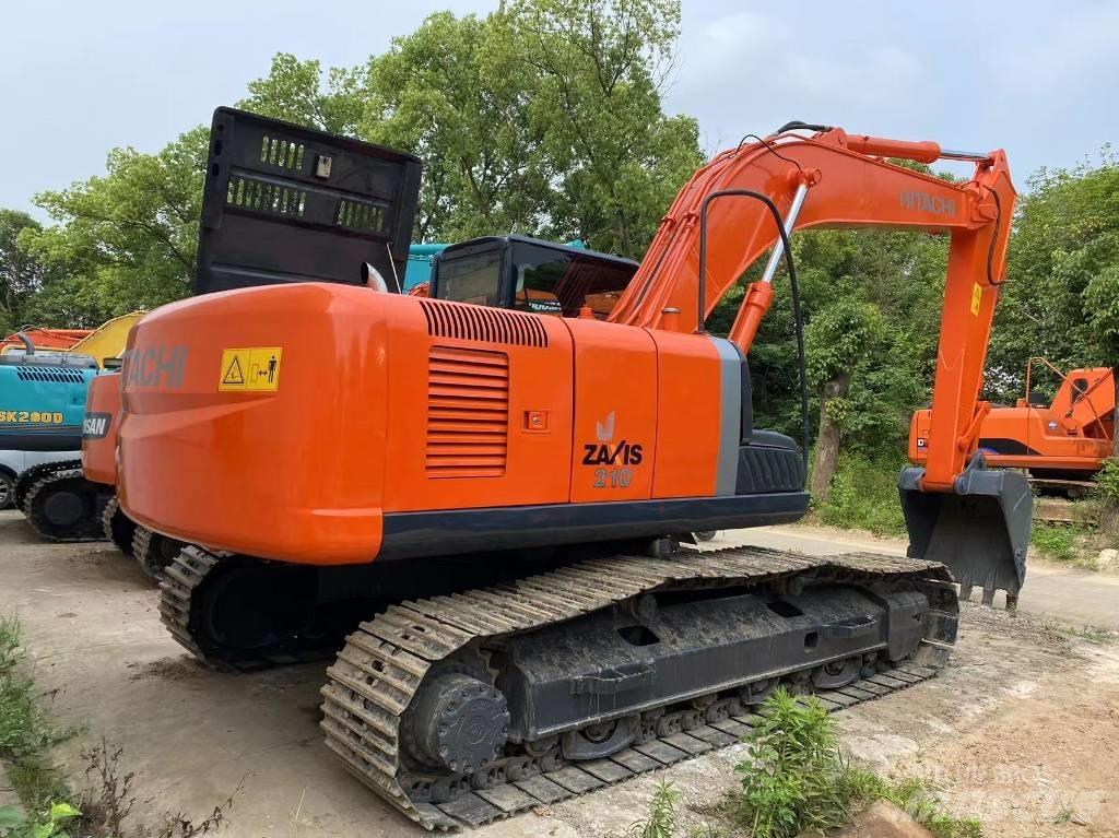 Hitachi ZX 210 حفارات زحافة