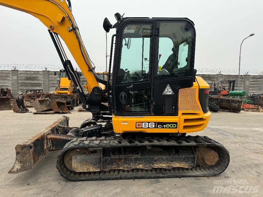 JCB 86 C-1 حفارات وسط 7 طن - 12 طن
