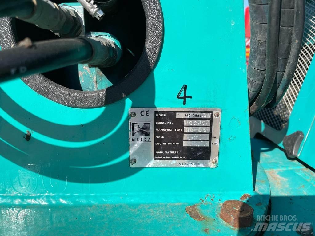 Maeda MC285C RME رافعات مجنزرة