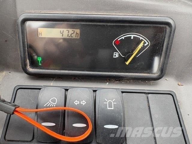 Volvo EC 18 E حفارات صغيرة أقل من 7 طن (حفارات صغيرة)