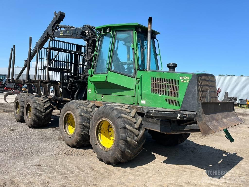 John Deere 1110D شاحنات