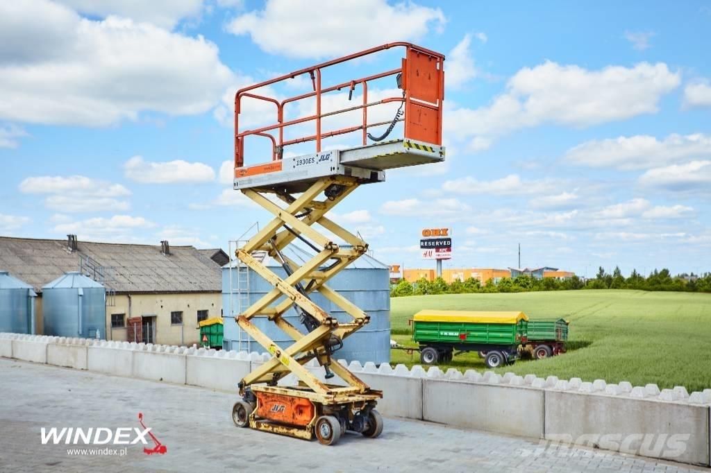 JLG 1930 ES رافعات مقصية الشكل