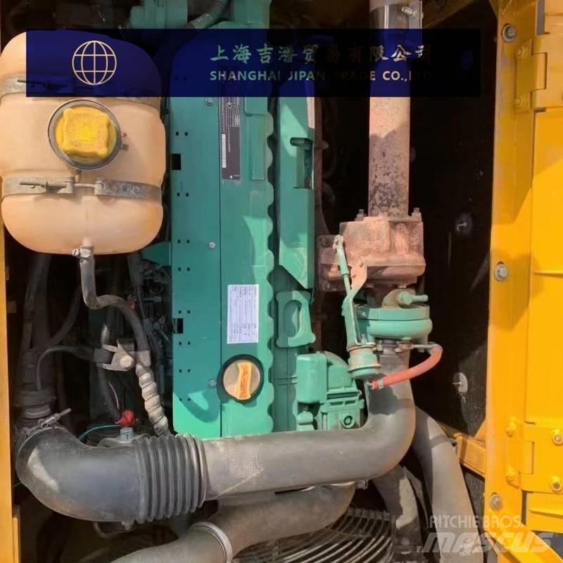 Volvo EC 200 حفارات زحافة