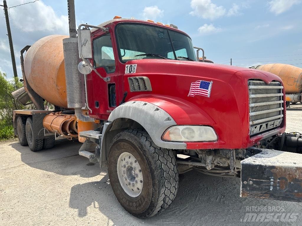 Mack Granite GU 813 شاحنات أخرى