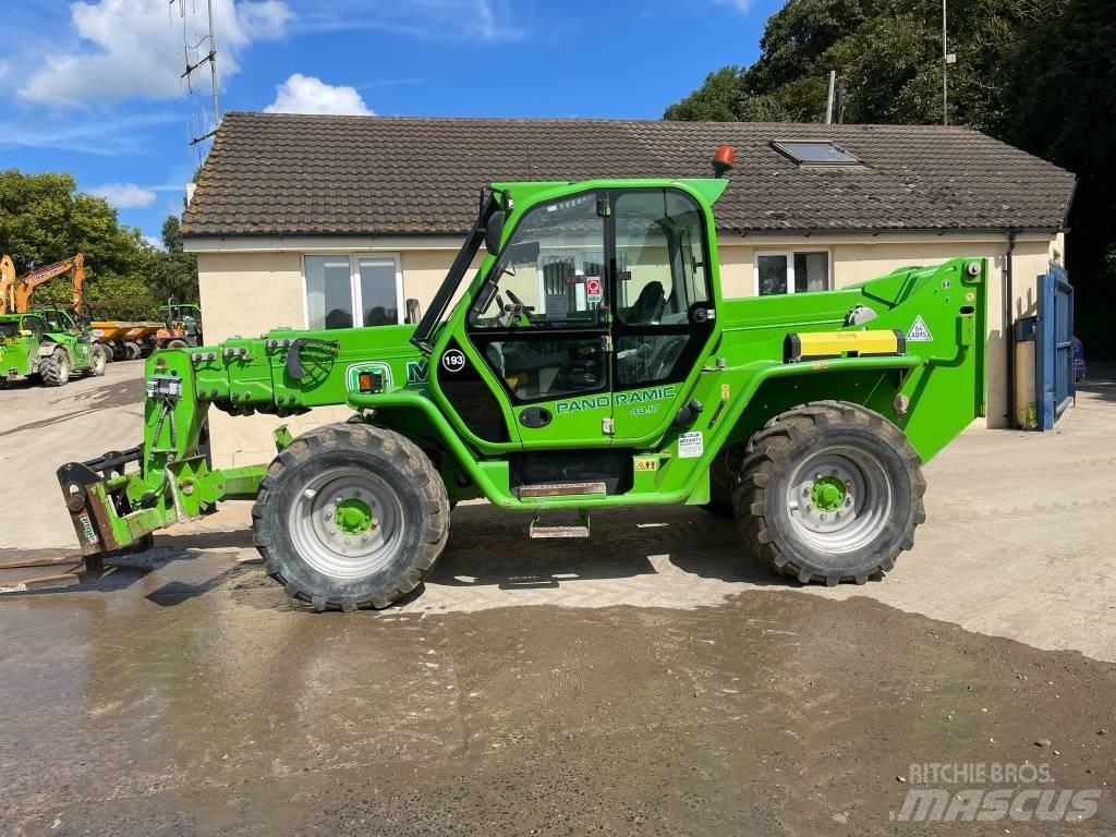 Merlo P 40.17 مناولات متداخلة