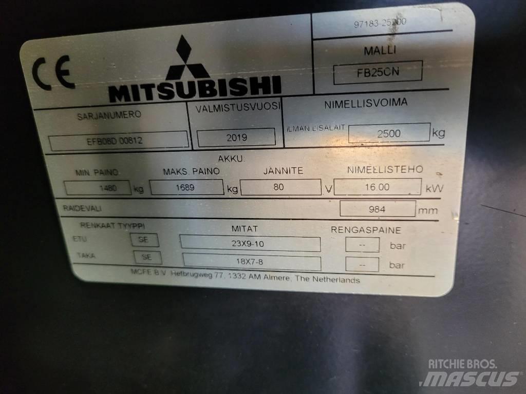 Mitsubishi FB 25 CN شاحنات ذات رافعات شوكية تعمل بالكهرباء