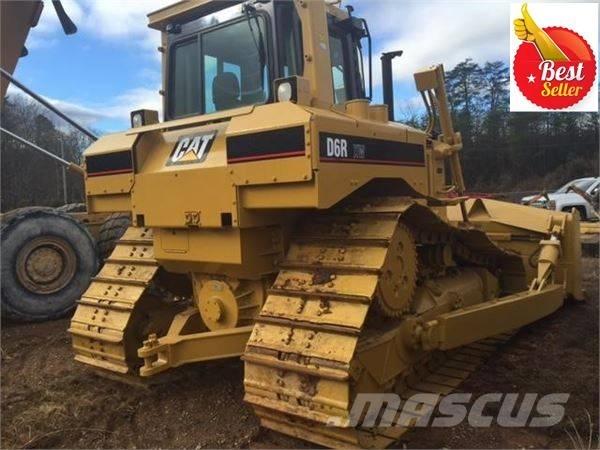 CAT D 6 R بلدوزرات مجنزرة