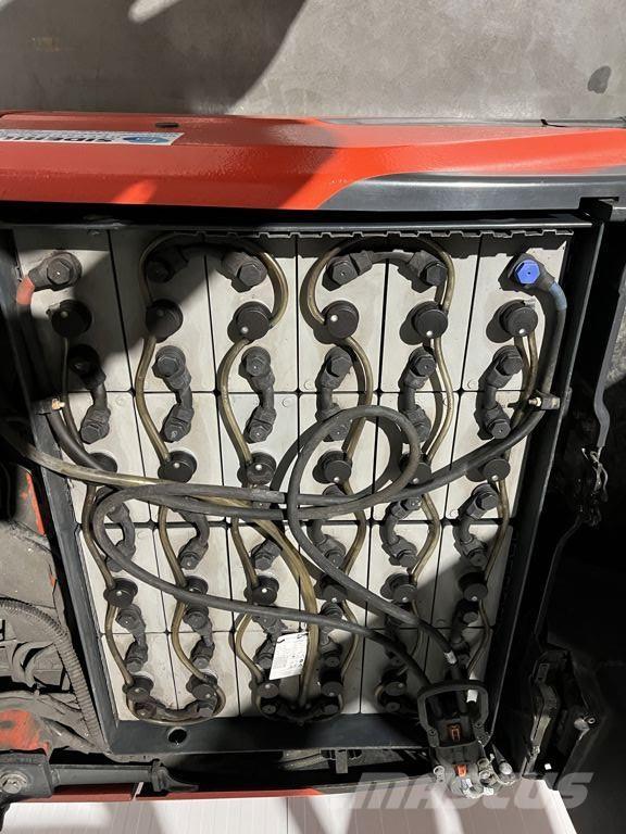 Linde E16-02 شاحنات ذات رافعات شوكية تعمل بالكهرباء