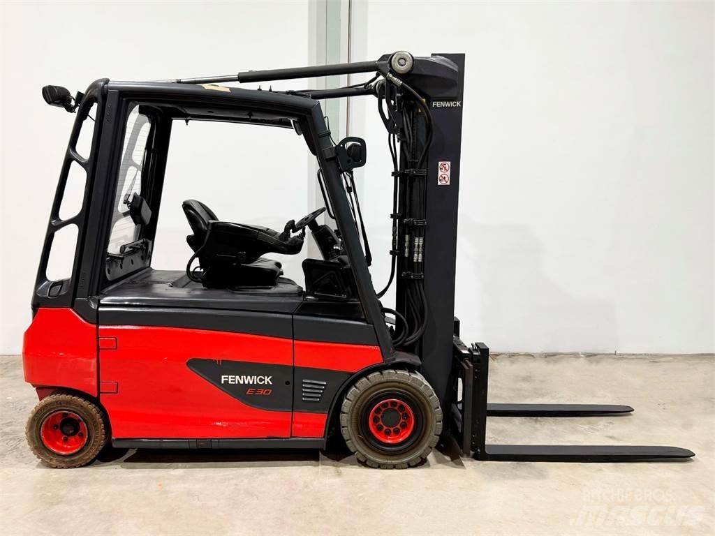 Linde E30L 01 شاحنات ذات رافعات شوكية تعمل بالكهرباء