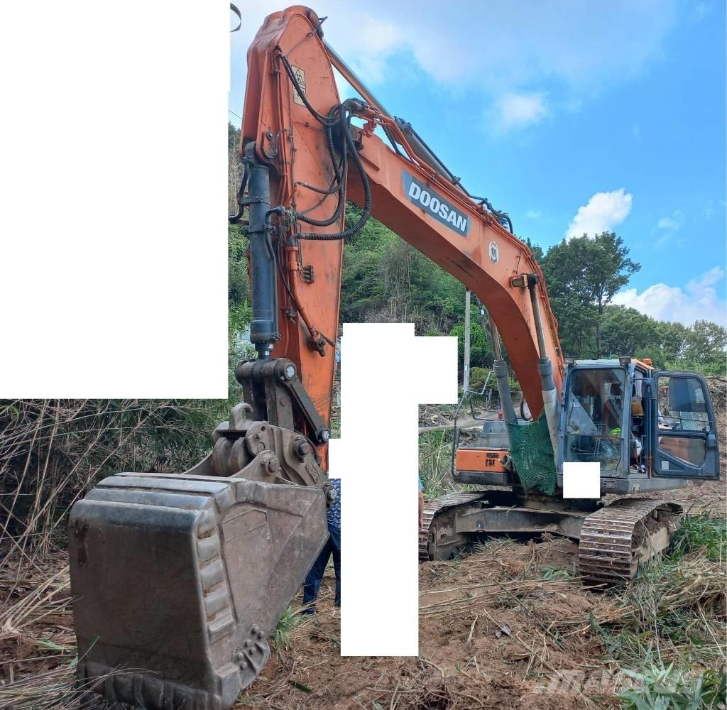 Doosan DX 300 LC-5 حفارات زحافة