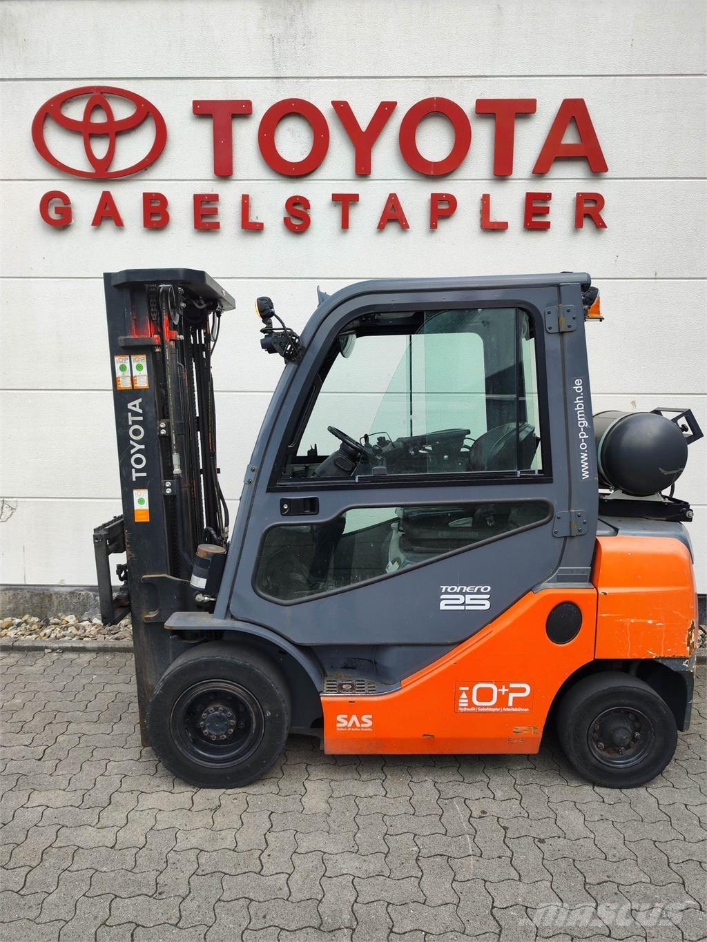 Toyota 02-8FGF25 شاحنات LPG