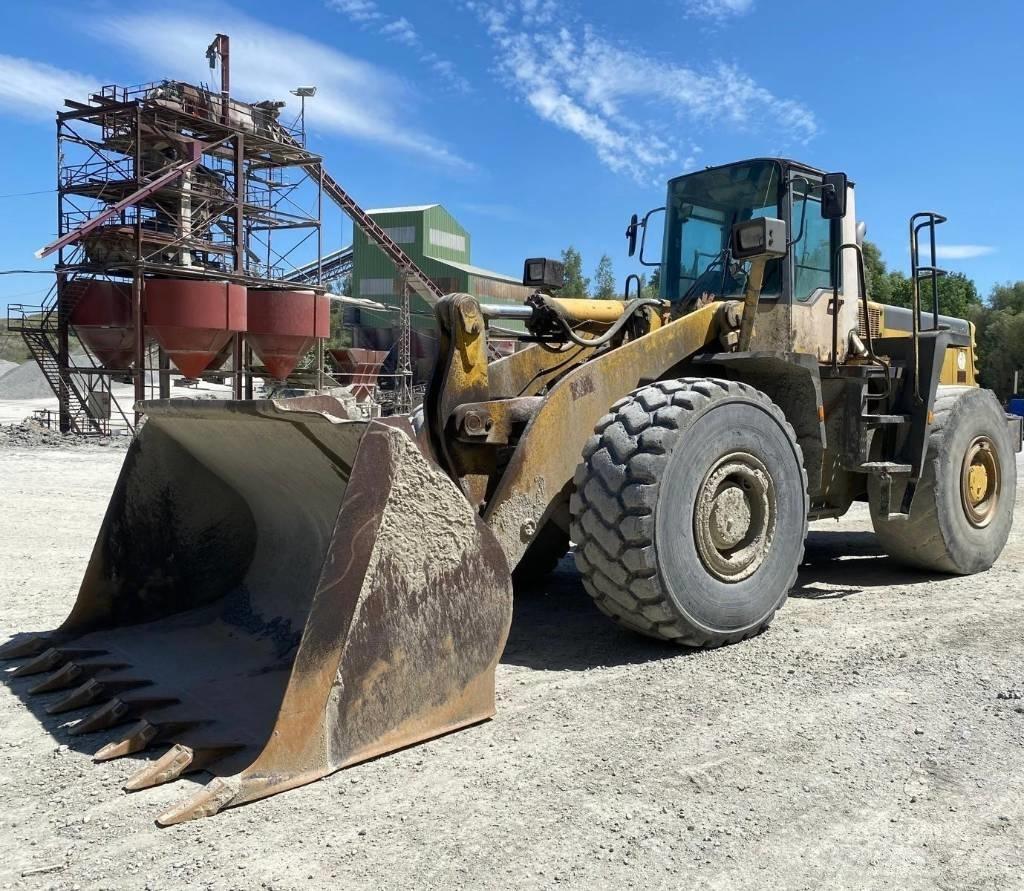 Komatsu WA 470-3 لوادر بعجل