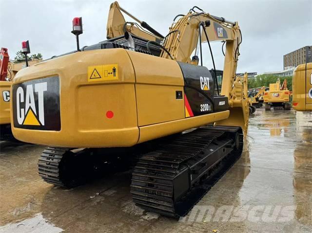 CAT 320 D2L حفارات زحافة