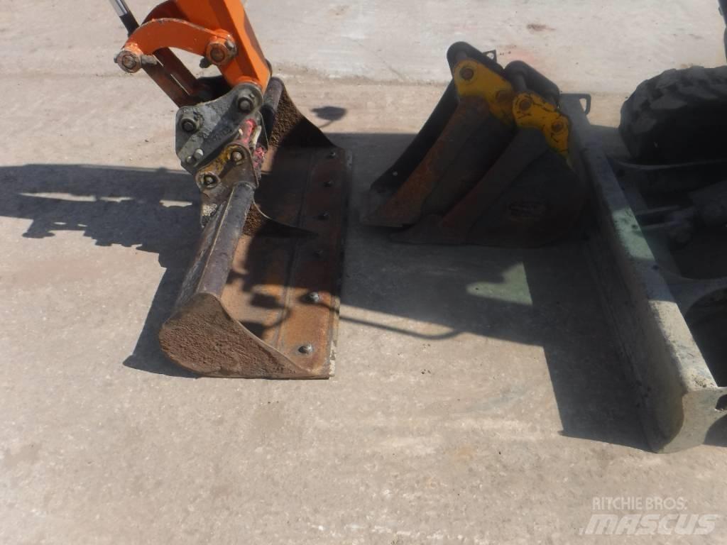 Hitachi ZX 26 U-6 حفارات صغيرة أقل من 7 طن (حفارات صغيرة)